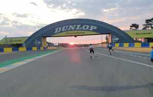 24h du Mans Montée Dunlop